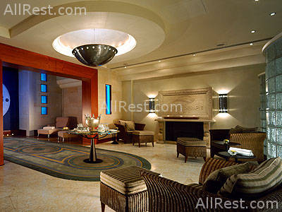 Four Seasons Hotel 8